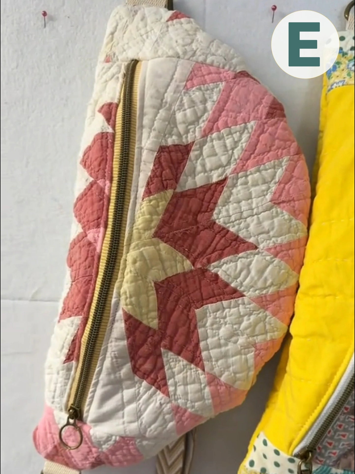 Vintage Patchwork Quilted Sling Bag – Handmade, Adjustable Strap Up T… – 💳