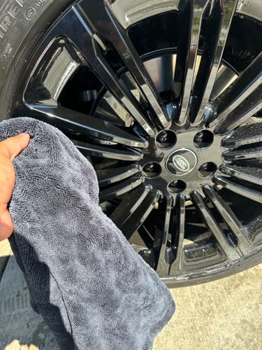 Microfiber Car Drying Towel – 600 GSM, Scratch-Free, Ultra Absorbent | 60×90cm